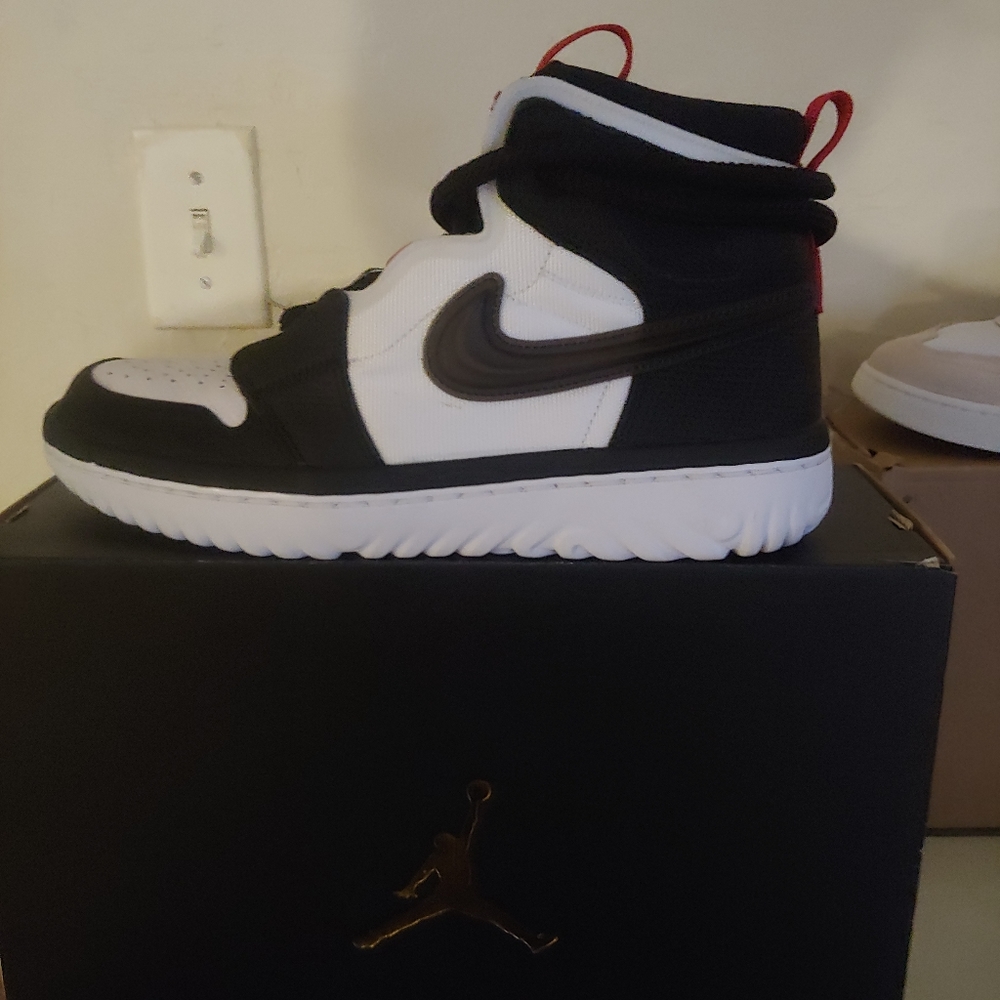 Air jordan 1 high react